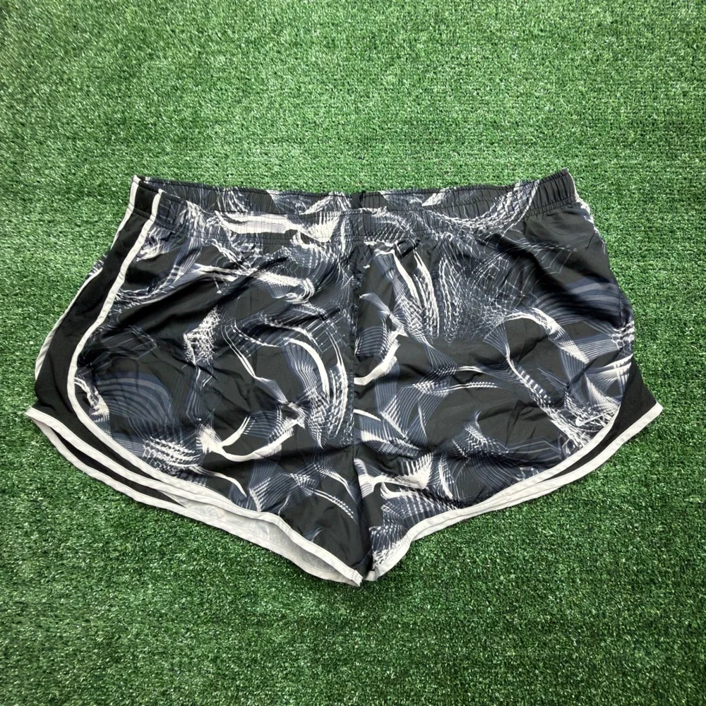 Nike Dri-FIT Tempo Running Shorts Womens 3X Black White Abstract Swirl Print